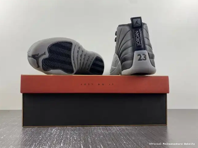 Official Maikesneakers Wolf Air Grey Black Jordan CT8013-019 12 0616